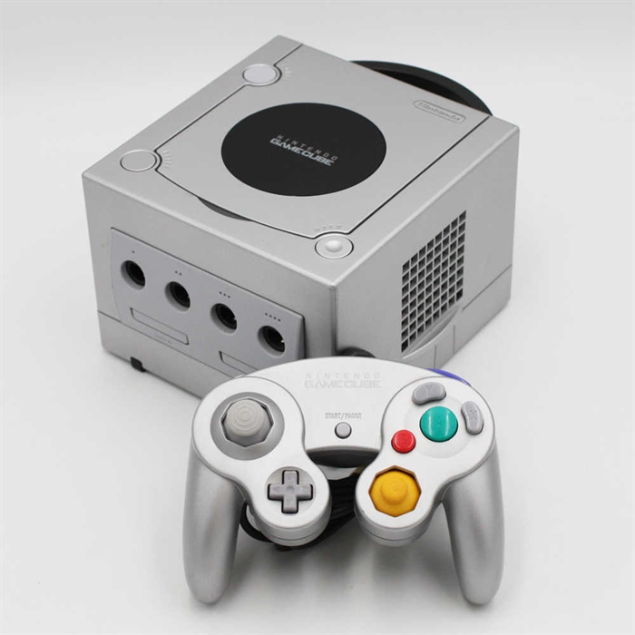 GameCube Console - Silver - SNR DEF10402316 (B Grade) (Used)