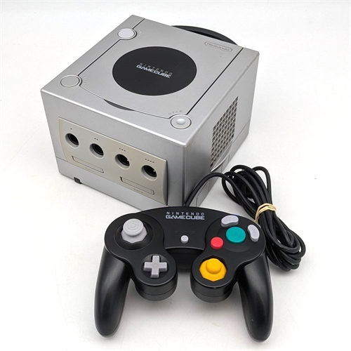 GameCube - Silver - Console - SNR DEF10107926 (B Grade) (Used)
